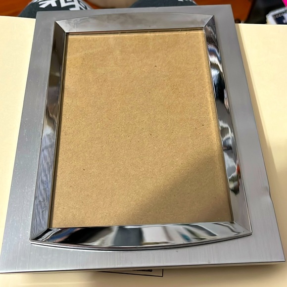 Wall Decor | Vintage Silver 5x7 Picture Frame The Light Gives The Frame ...